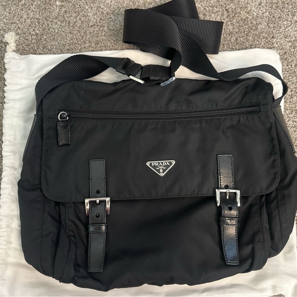 Prada Black Tessuto Nylon Messenger Bag – Authentic w/ Entrupy COA - Picture 2 of 9